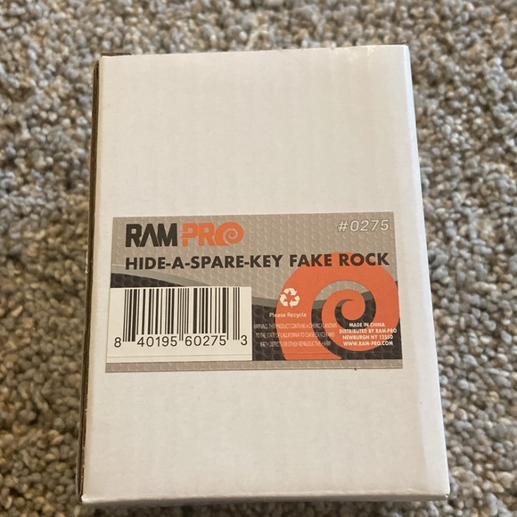 RAM PRO HIDE-A-SPARE-KEY FAKE ROCK - Picture 3 of 5